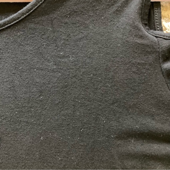 5/$15 Versatile Black Cold-Shoulder Swing-Style Top/Tunic Large - Picture 9 of 9